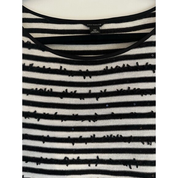 Ann Taylor Womens Knit Sweater Size XS Black White Striped Scoop Neck Sequins - Picture 5 of 9